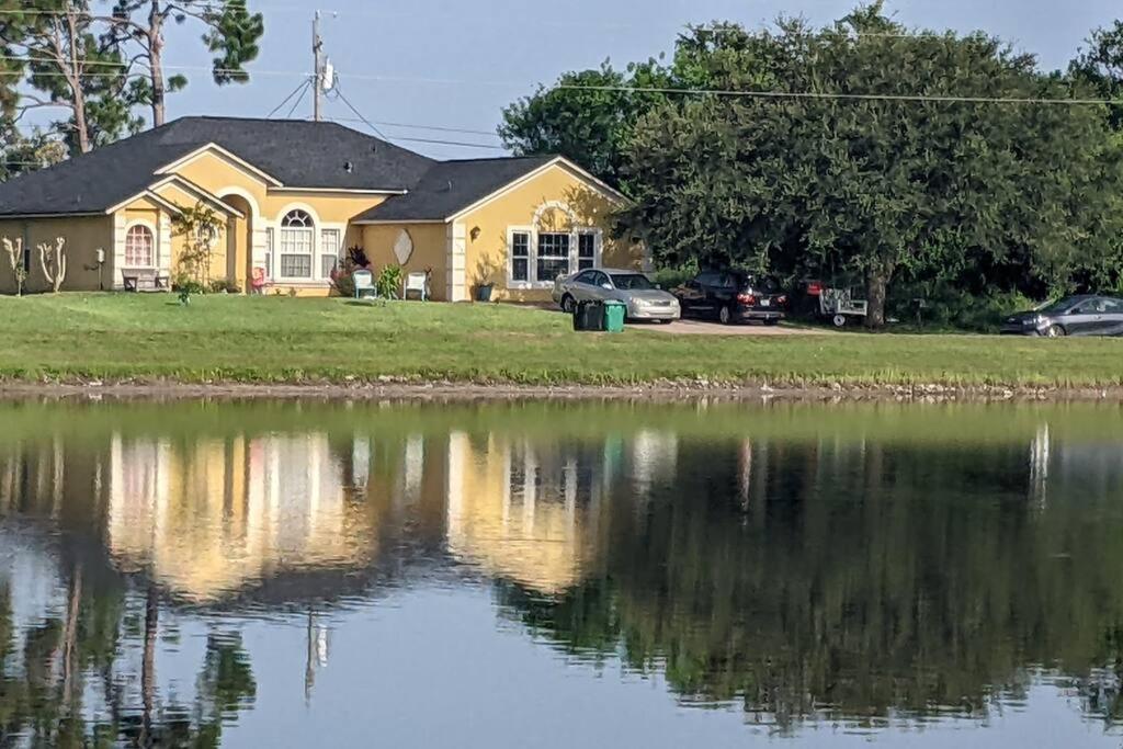Port Saint Lucie A Little Piece Of Heaven- Peaceful Lake View Apartment- 1 Min From I95 And Turnpike Port St. Lucie Exterior photo